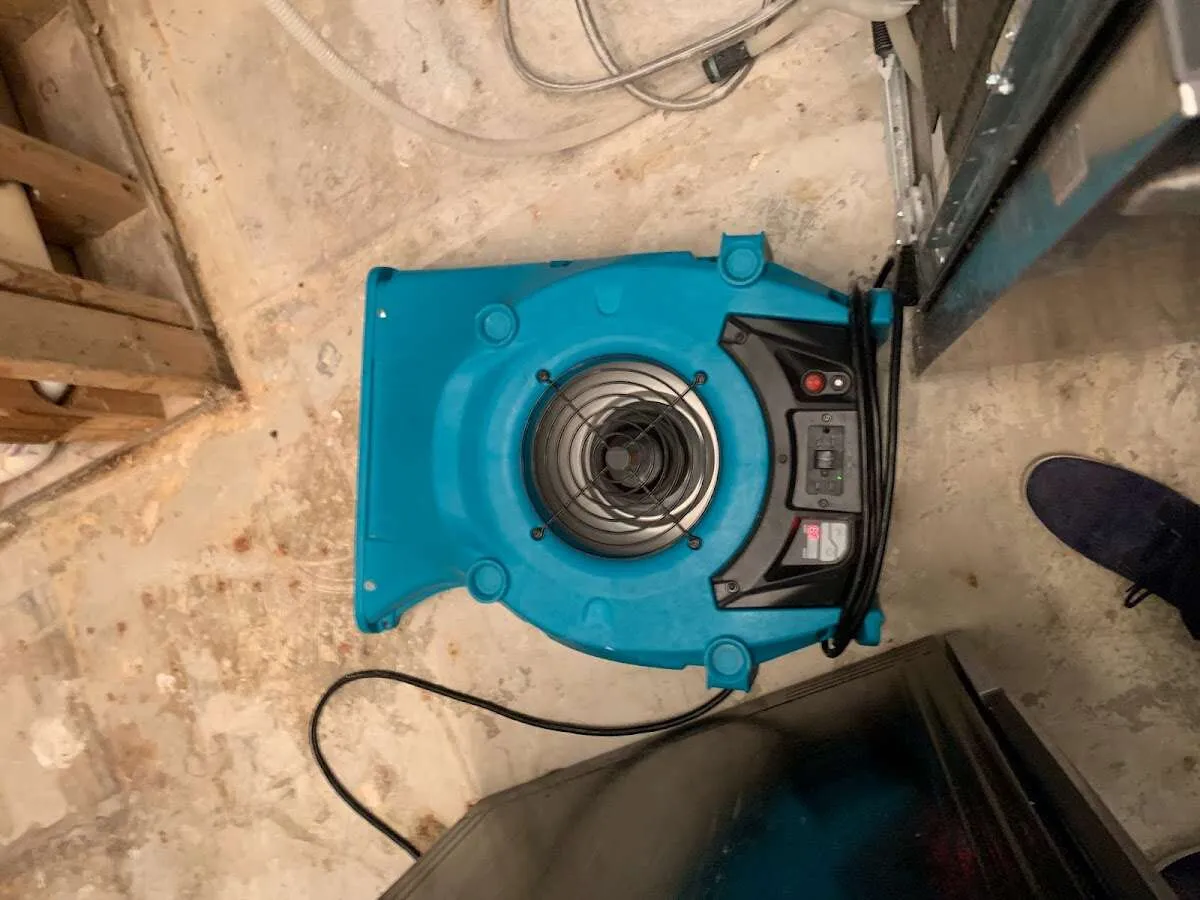 Air mover drying equipment for Mold Remediation & Removal in San Antonio